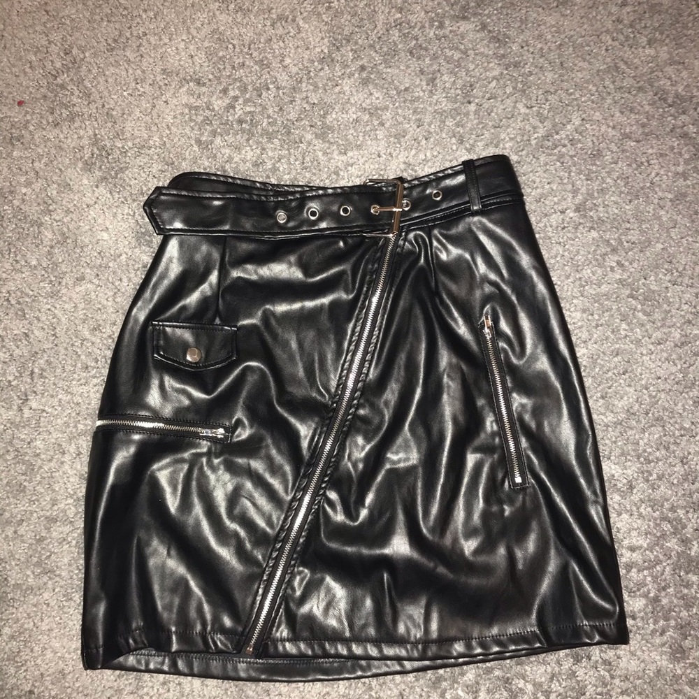 black leather mini skirt